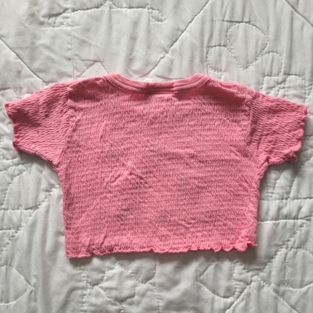 10/$20 ❄️ Simply Basic Top - Picture 2 of 8